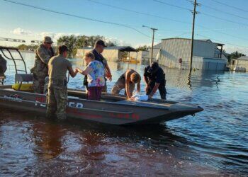 Florida National Guard soldiers assist in evacuation operations during Hurricane Ian relief efforts in Arcadia, Fla., Oct. 3, 2022. Florida National Guard's Chemical, Biological, Radiological/Nuclear, and Explosive (CBRNE) - Enhanced Response Force Package (FL-CERFP) utilised multiple water rescue vessels to aid first responders as they manoeuvred through flooded areas. Residents were transported from heavily affected areas as many were left in need of medical attention and rescue following the Hurricane. (U.S. Army courtesy photo by Spc. Samuel Herman)