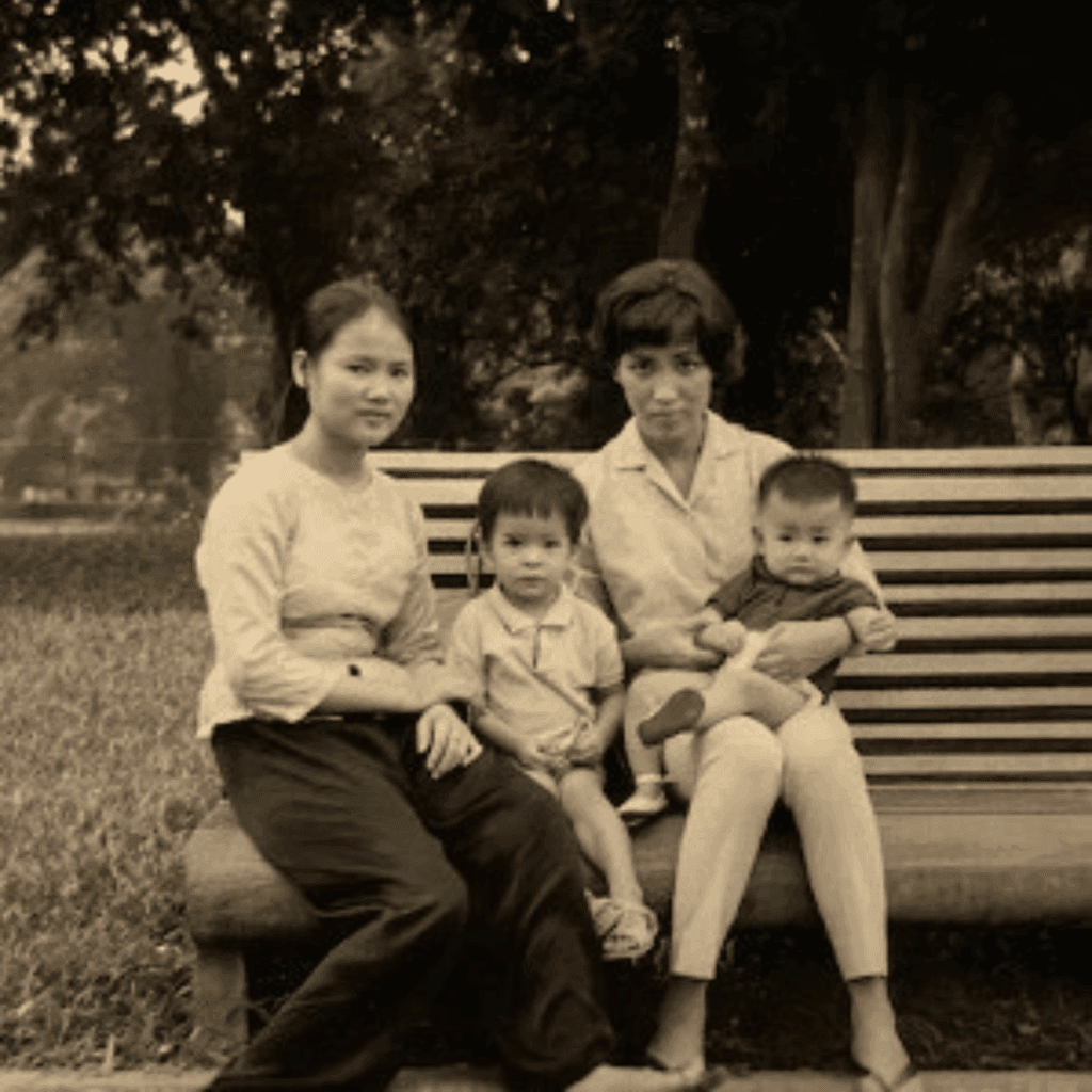 fall of saigon, vietnam war, south vietnam, saigon